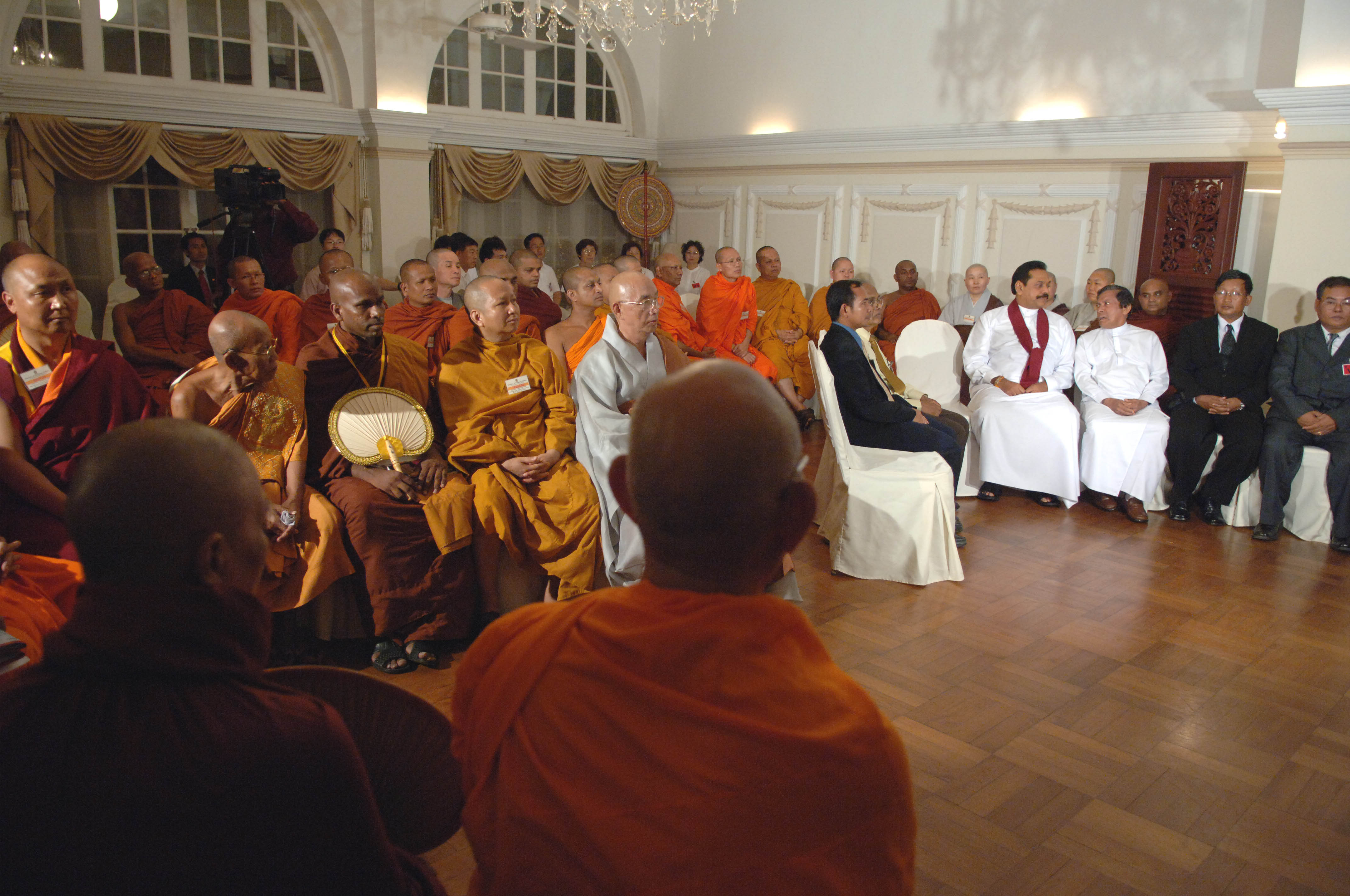 at President house on 17.05.2006 vesak day 5.jpg